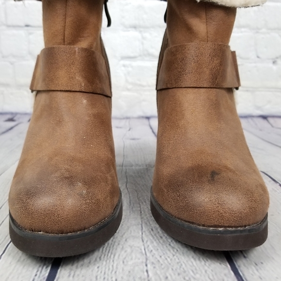 DIBA | plush shearling stacked heel ankle boot - Picture 6 of 9